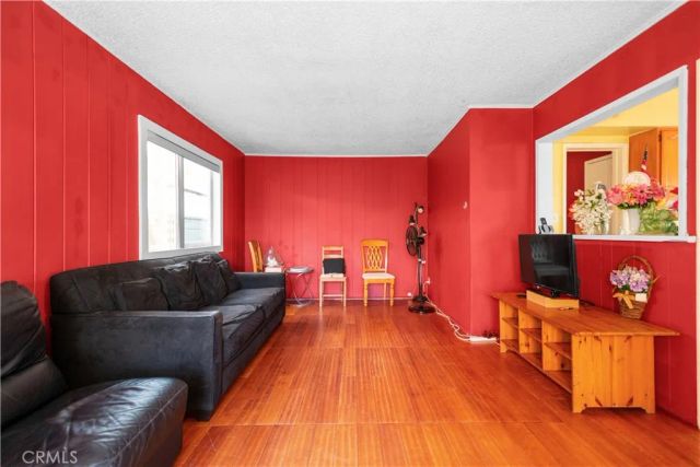 582 E 67th, Inglewood, CA 90302