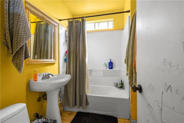 582 E 67th, Inglewood, CA 90302