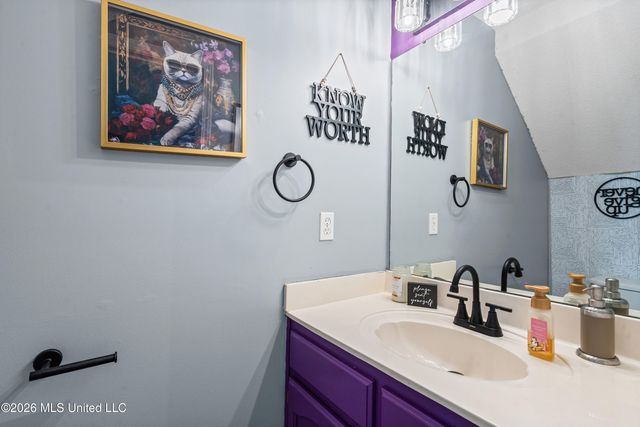 9724 W Dogwood Court, Olive Branch, MS 38654