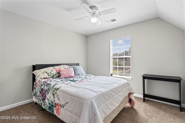 9724 W Dogwood Court, Olive Branch, MS 38654