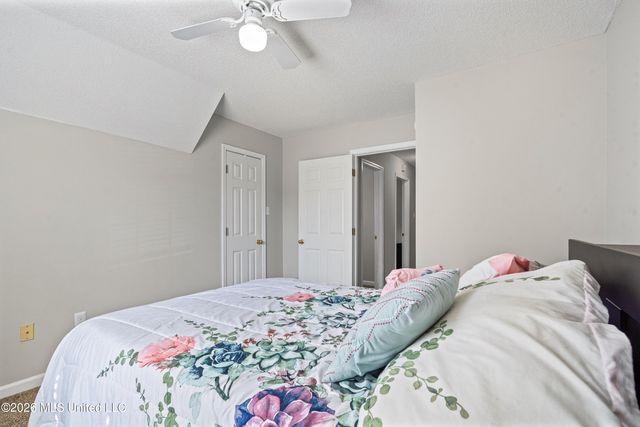 9724 W Dogwood Court, Olive Branch, MS 38654