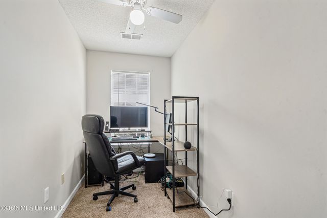 9724 W Dogwood Court, Olive Branch, MS 38654