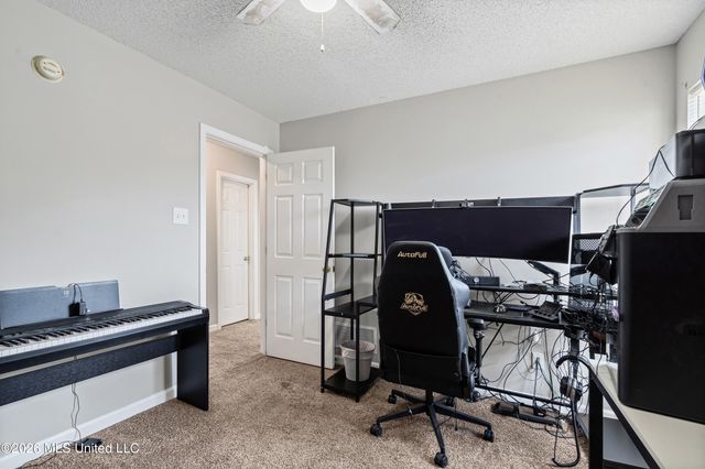 9724 W Dogwood Court, Olive Branch, MS 38654
