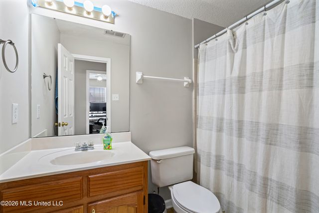 9724 W Dogwood Court, Olive Branch, MS 38654