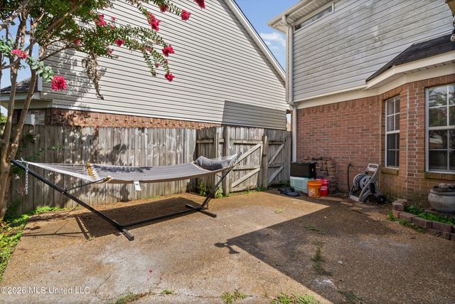9724 W Dogwood Court, Olive Branch, MS 38654