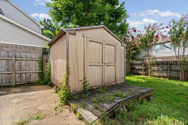 9724 W Dogwood Court, Olive Branch, MS 38654