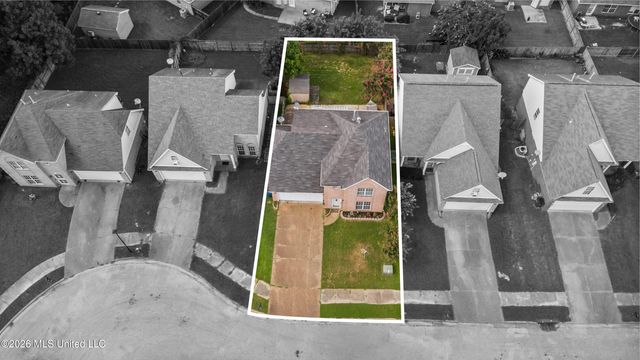 9724 W Dogwood Court, Olive Branch, MS 38654