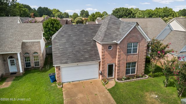 9724 W Dogwood Court, Olive Branch, MS 38654