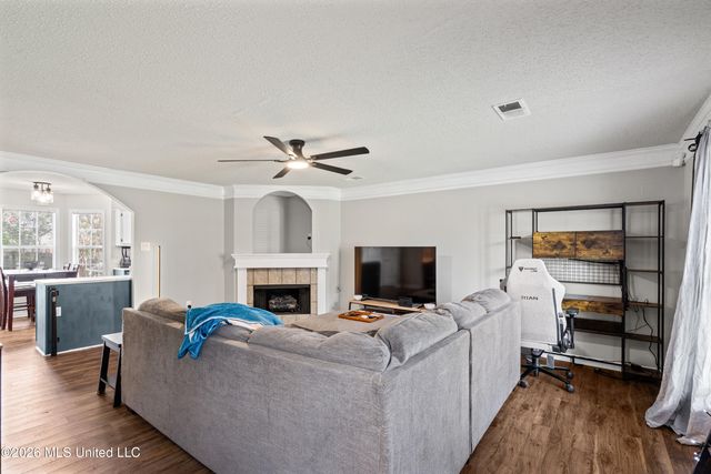 9724 W Dogwood Court, Olive Branch, MS 38654