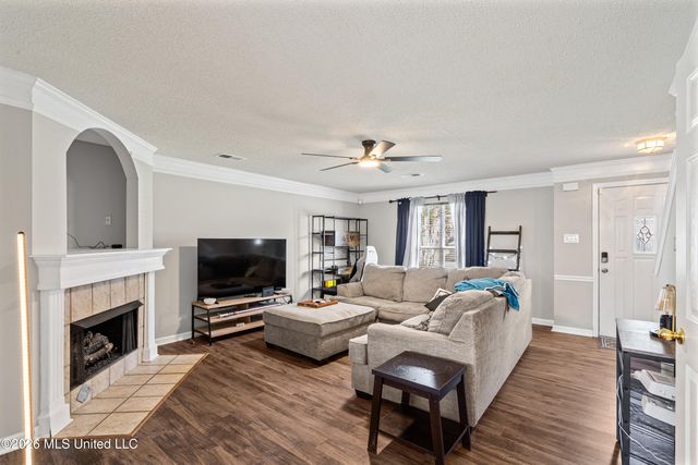 9724 W Dogwood Court, Olive Branch, MS 38654