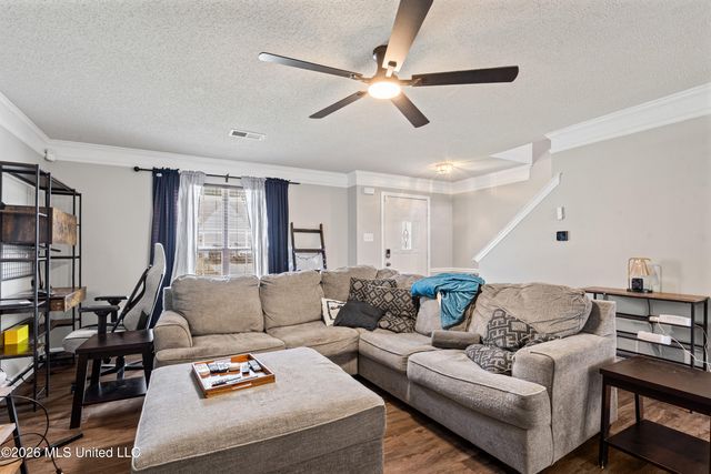9724 W Dogwood Court, Olive Branch, MS 38654