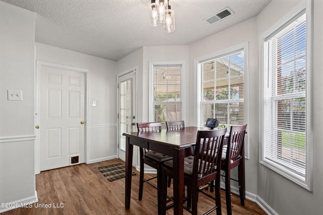 9724 W Dogwood Court, Olive Branch, MS 38654