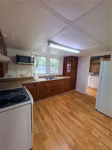 425 E Main Street, West Union, SC 29696