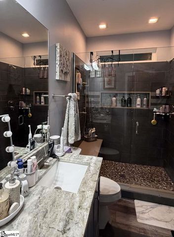 111 N Hogan Drive, Westminster, SC 29693