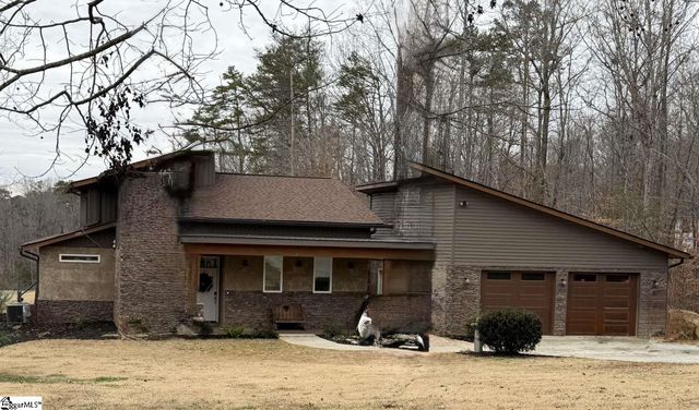 111 N Hogan Drive, Westminster, SC 29693