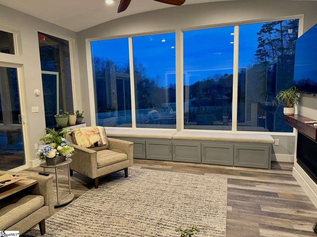 111 N Hogan Drive, Westminster, SC 29693