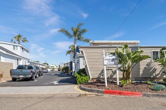 170 Diana St SPC 25, Encinitas, CA 92024