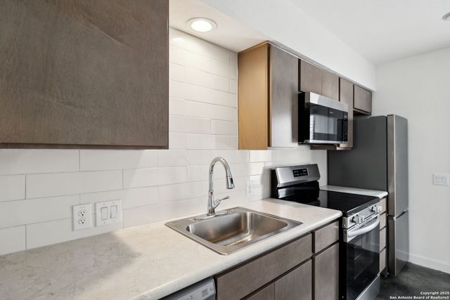 2912 Martin Luther King, San Antonio, TX 78220