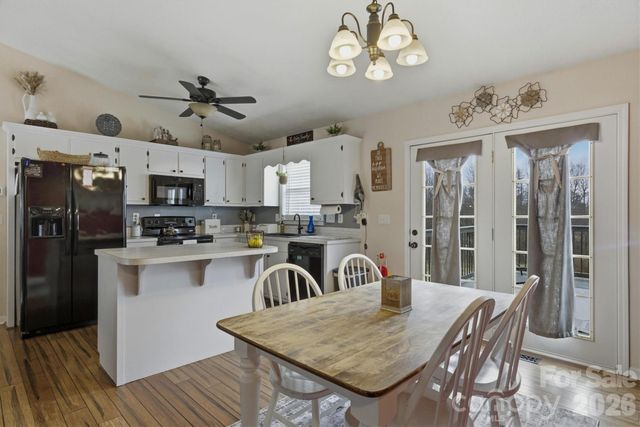 3902 Leah Belle Lane, Lenoir, NC 28645