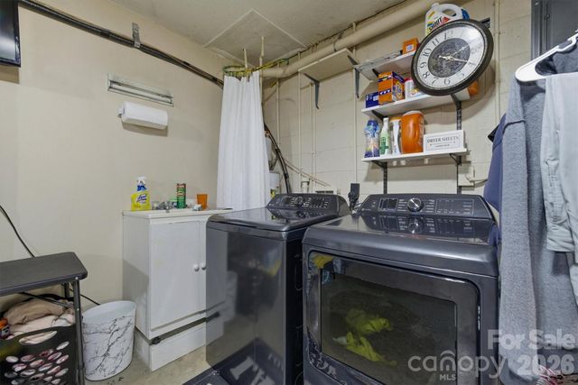 3902 Leah Belle Lane, Lenoir, NC 28645