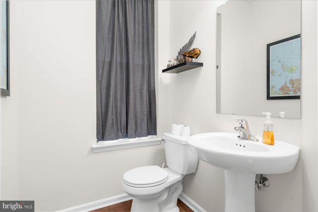 105 EDGEWATER CT, Quakertown, PA 18951