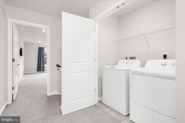 105 EDGEWATER CT, Quakertown, PA 18951