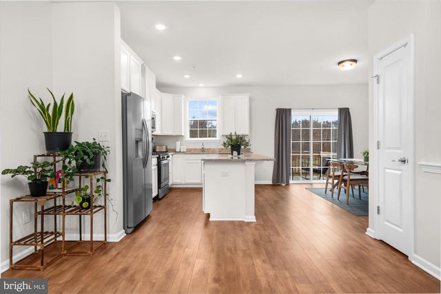 105 EDGEWATER CT, Quakertown, PA 18951