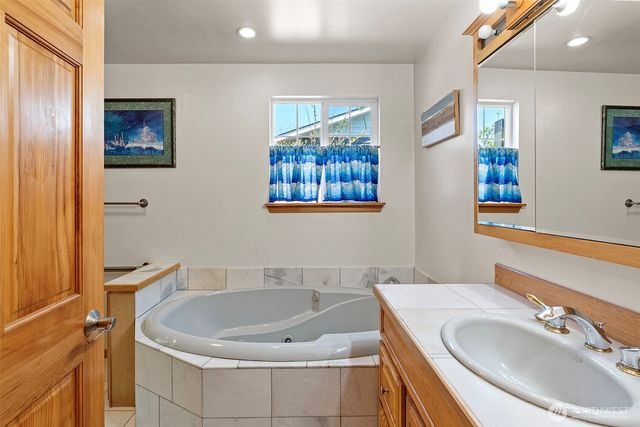 5502 N 42nd Street, Tacoma, WA 98407