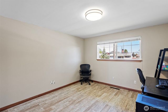 5502 N 42nd Street, Tacoma, WA 98407