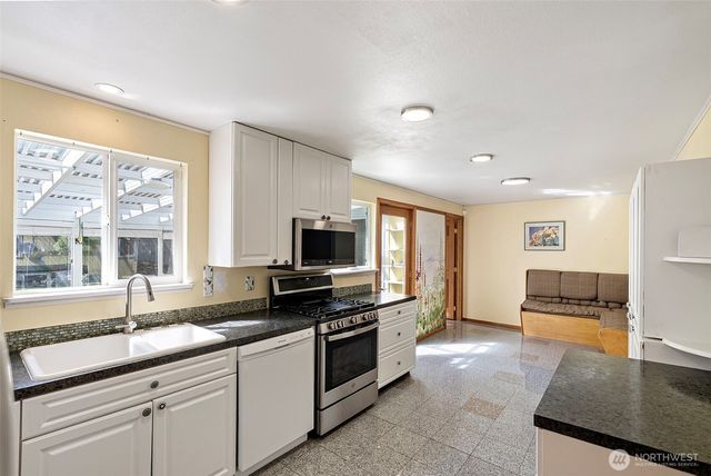 5502 N 42nd Street, Tacoma, WA 98407