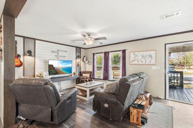 2791 Canyon Drive, Caldwell, TX 77836