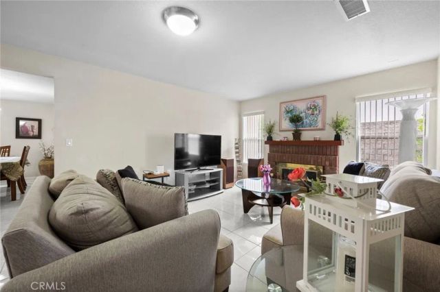 605 Bronco, Walnut, CA 91789
