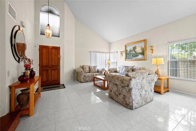 605 Bronco, Walnut, CA 91789
