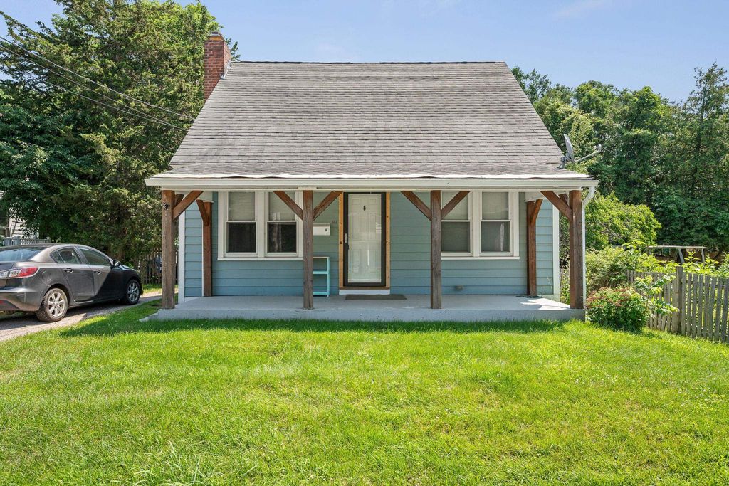 141 North Street, Winooski, VT 05404