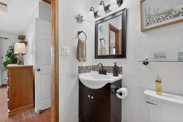 8 Pamela Place, Tijeras, NM 87059