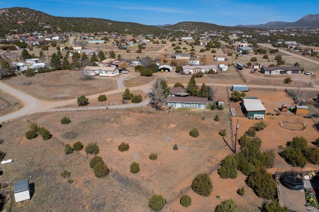 8 Pamela Place, Tijeras, NM 87059