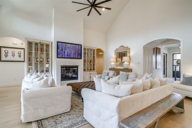 224 Catbird Trail, Aledo, TX 76008