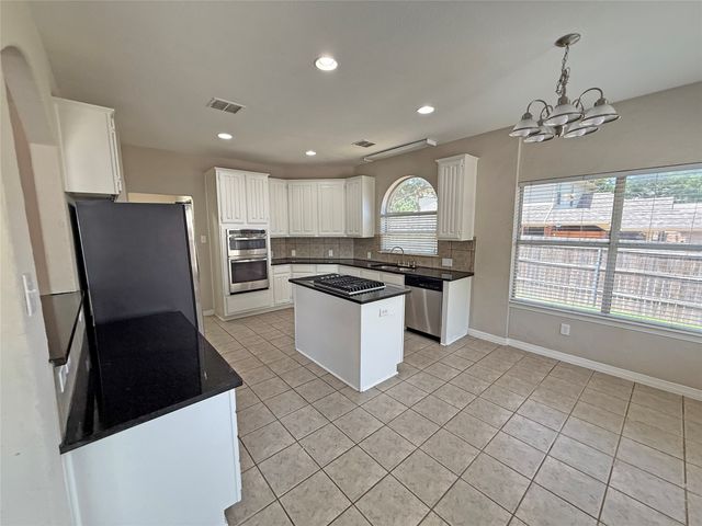 1929 Fall Creek Trail, Keller, TX 76248