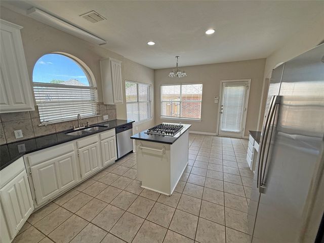 1929 Fall Creek Trail, Keller, TX 76248