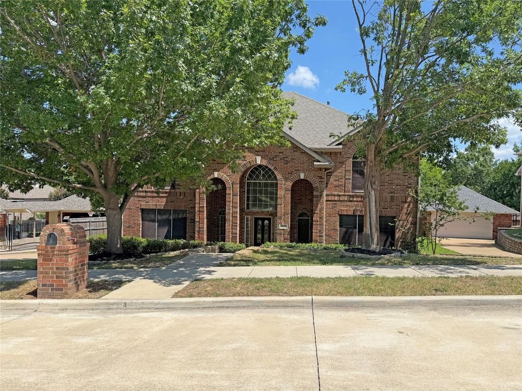 1929 Fall Creek Trail, Keller, TX 76248