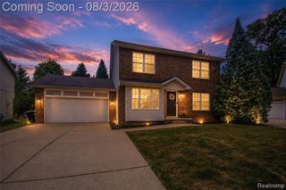 2649 Konrad Ct, Auburn Hills, MI 48326
