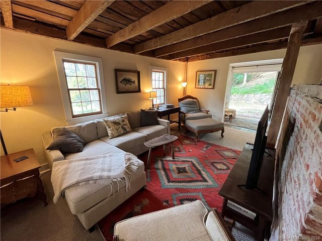 15 Riverview Road, New Milford, CT 06755