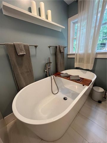 15 Riverview Road, New Milford, CT 06755