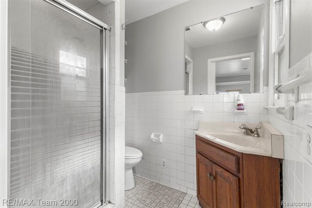 4390 Cass Elizabeth Road, Waterford, MI 48328