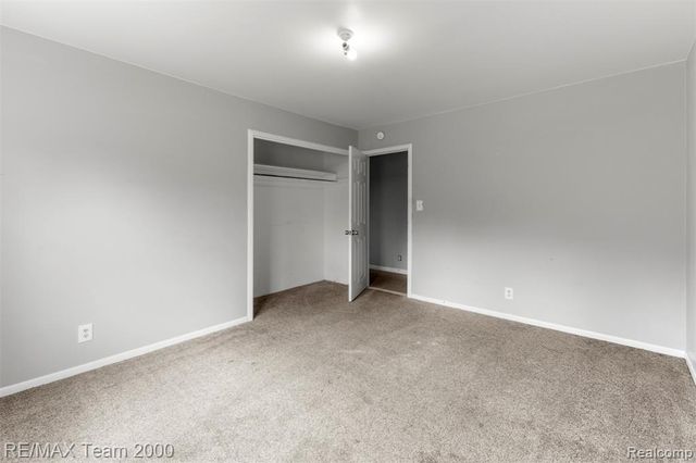 4390 Cass Elizabeth Road, Waterford, MI 48328