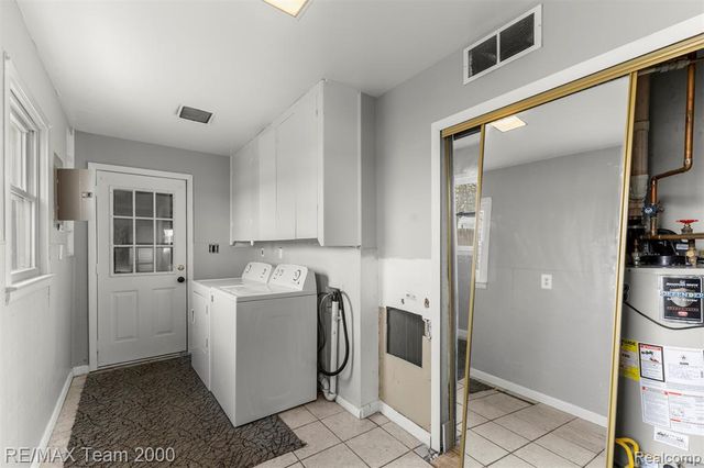 4390 Cass Elizabeth Road, Waterford, MI 48328