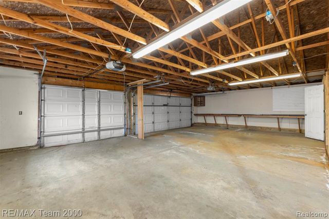 4390 Cass Elizabeth Road, Waterford, MI 48328