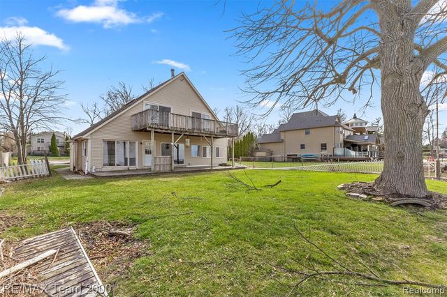 4390 Cass Elizabeth Road, Waterford, MI 48328