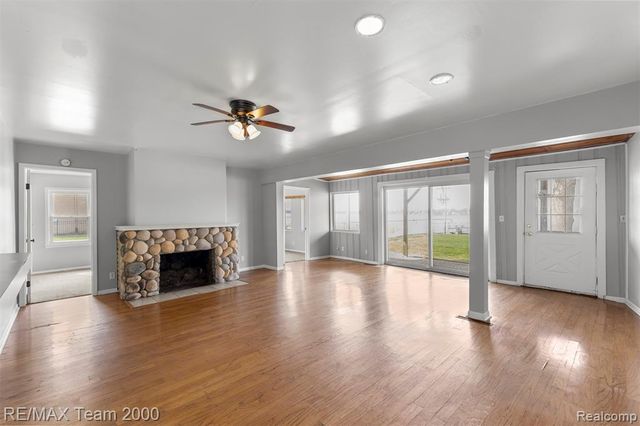 4390 Cass Elizabeth Road, Waterford, MI 48328