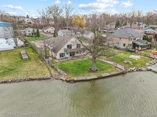 4390 Cass Elizabeth Road, Waterford, MI 48328